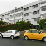 Chic 2Br Apartment In Sea Point