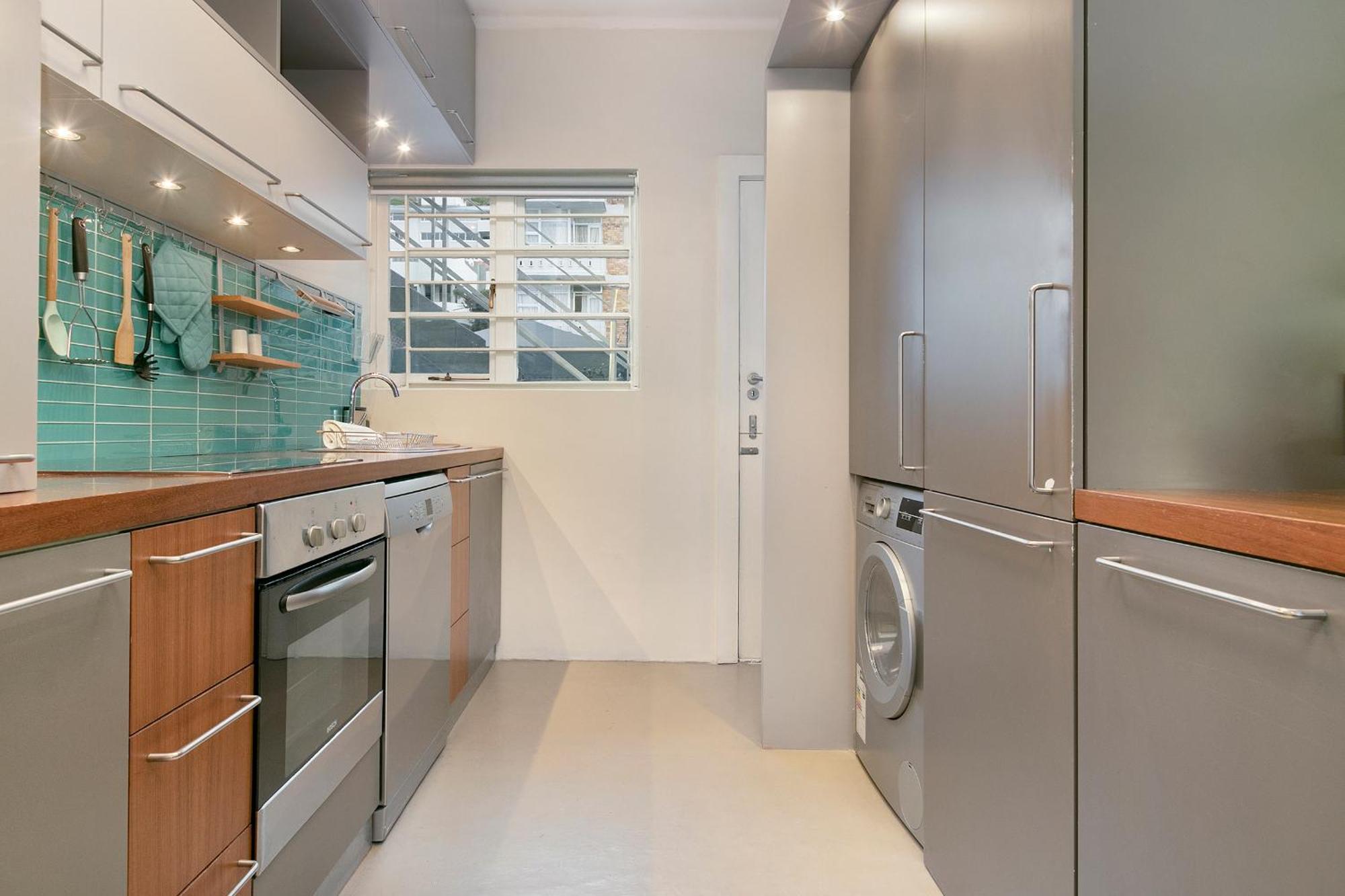 Chic 2br In Sea Point *