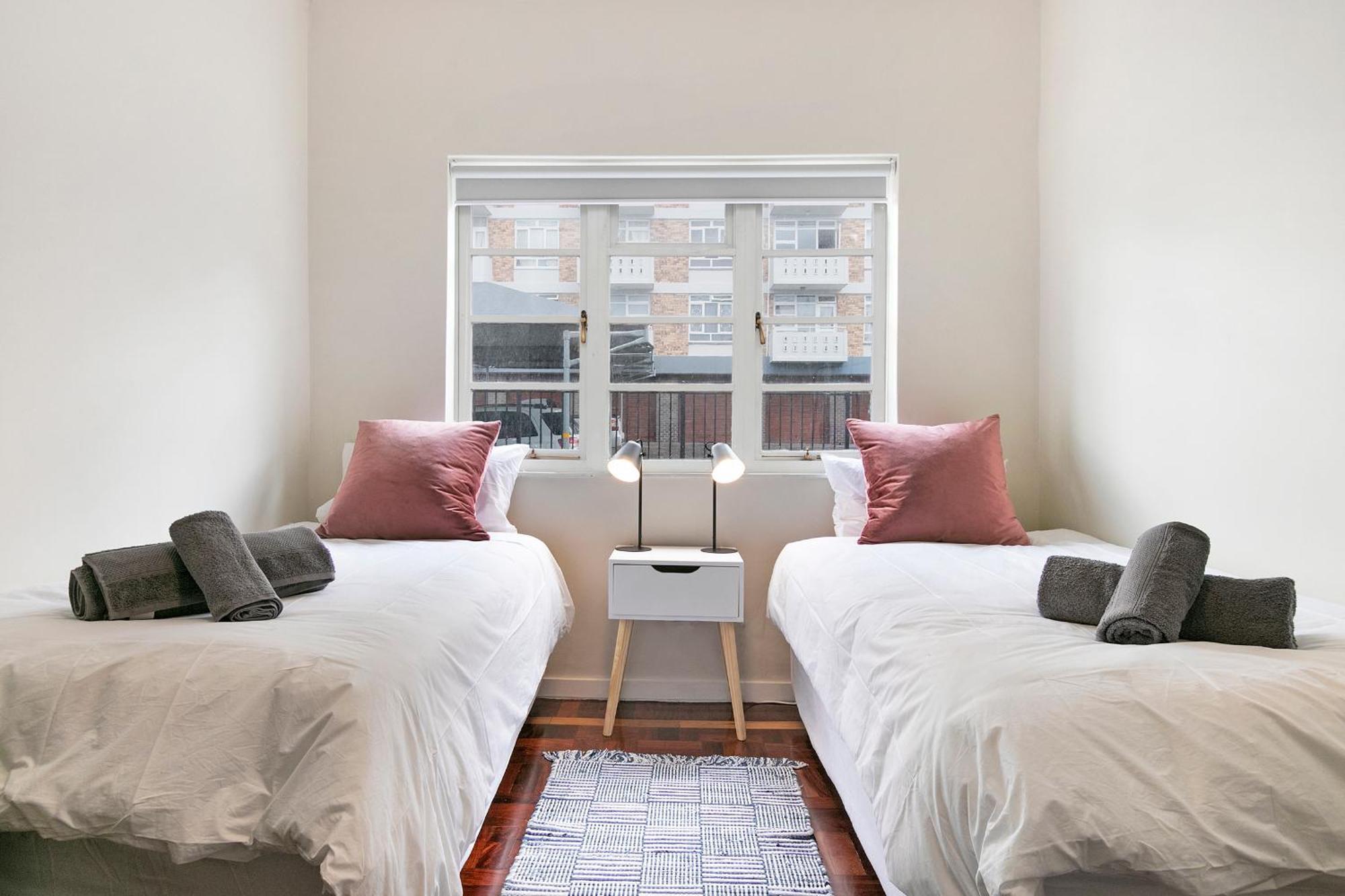 Chic 2br In Sea Point Apartment *