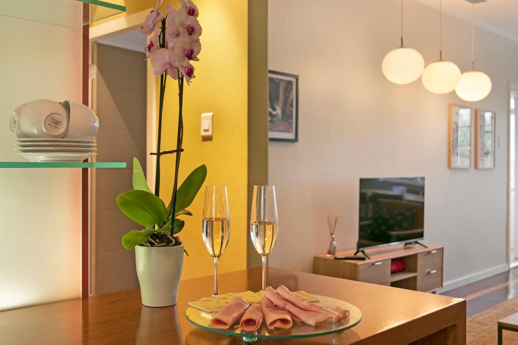 Chic 2br In Sea Point